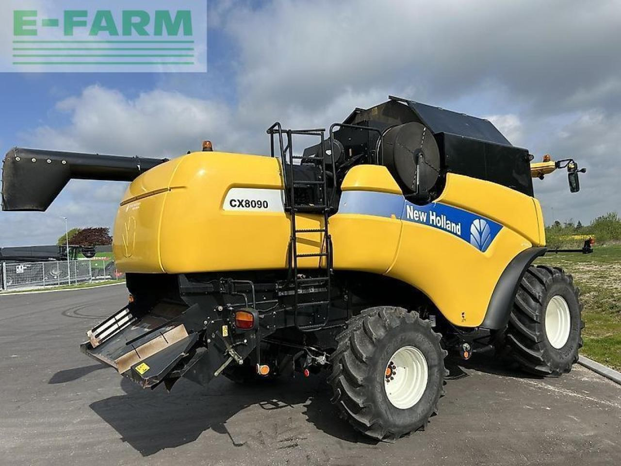 New Holland cx 8090 - Cosechadora de granos: foto 3 New Holland cx 8090 - Cosechadora de granos: foto 3