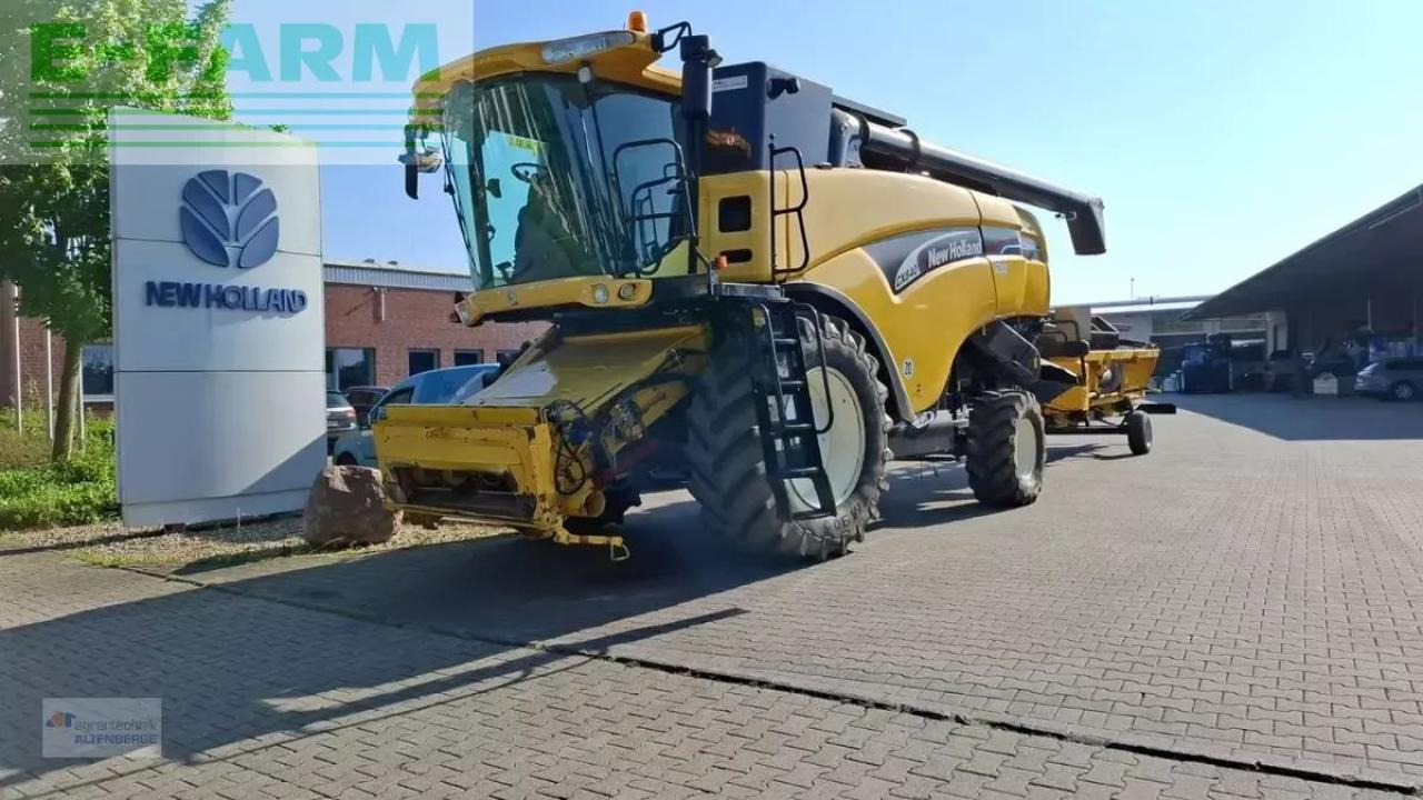 New Holland cx 840 - Cosechadora de granos: foto 2 New Holland cx 840 - Cosechadora de granos: foto 2