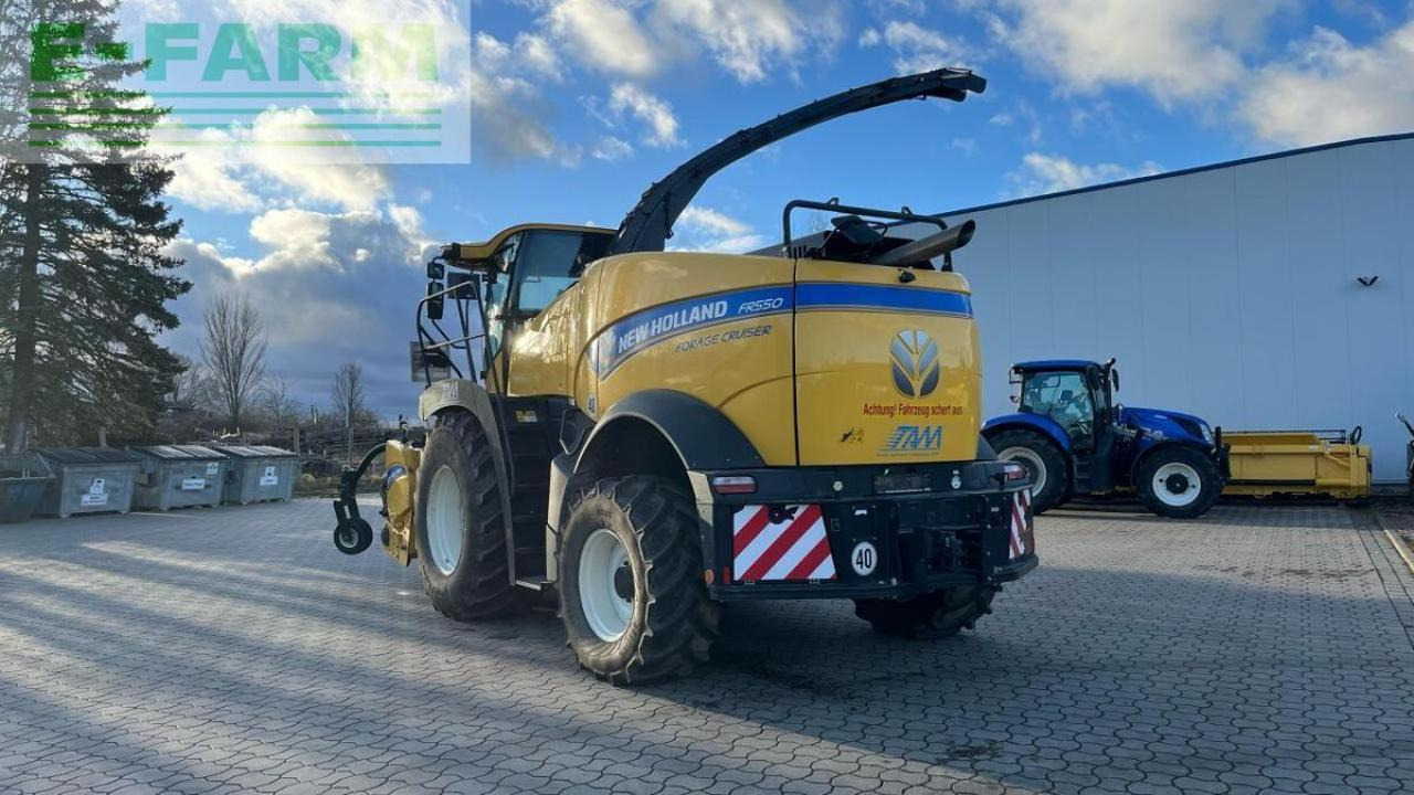 New Holland fr 550 häcksler inkl. pickup und maisgebiss - Cosechadora de forraje: foto 3 New Holland fr 550 häcksler inkl. pickup und maisgebiss - Cosechadora de forraje: foto 3