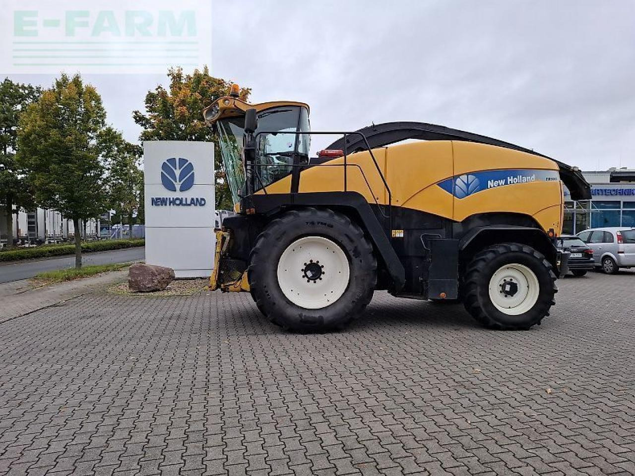 New Holland fr9060 / fr 9060 mit allrad - Cosechadora de forraje: foto 1 New Holland fr9060 / fr 9060 mit allrad - Cosechadora de forraje: foto 1