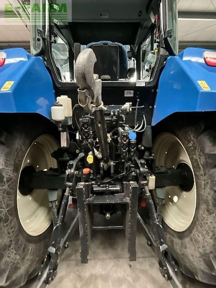 New Holland t 5.105 electro command - Tractor: foto 3 New Holland t 5.105 electro command - Tractor: foto 3