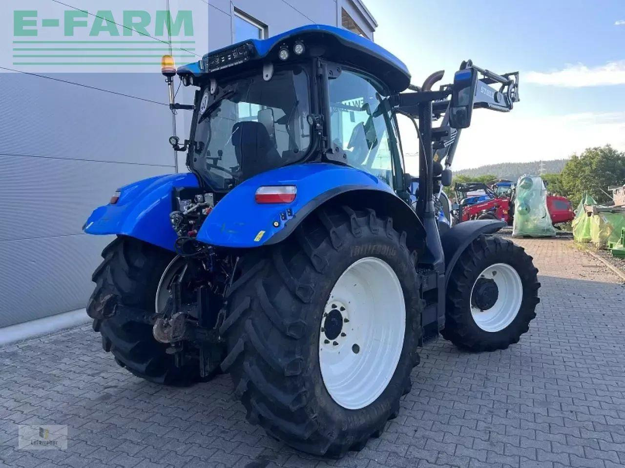 New Holland t 6.155 ac - Tractor: foto 3 New Holland t 6.155 ac - Tractor: foto 3