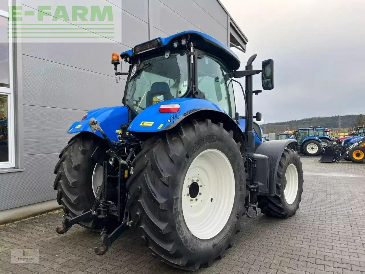 New Holland t 7.210 rc - Tractor: foto 3 New Holland t 7.210 rc - Tractor: foto 3