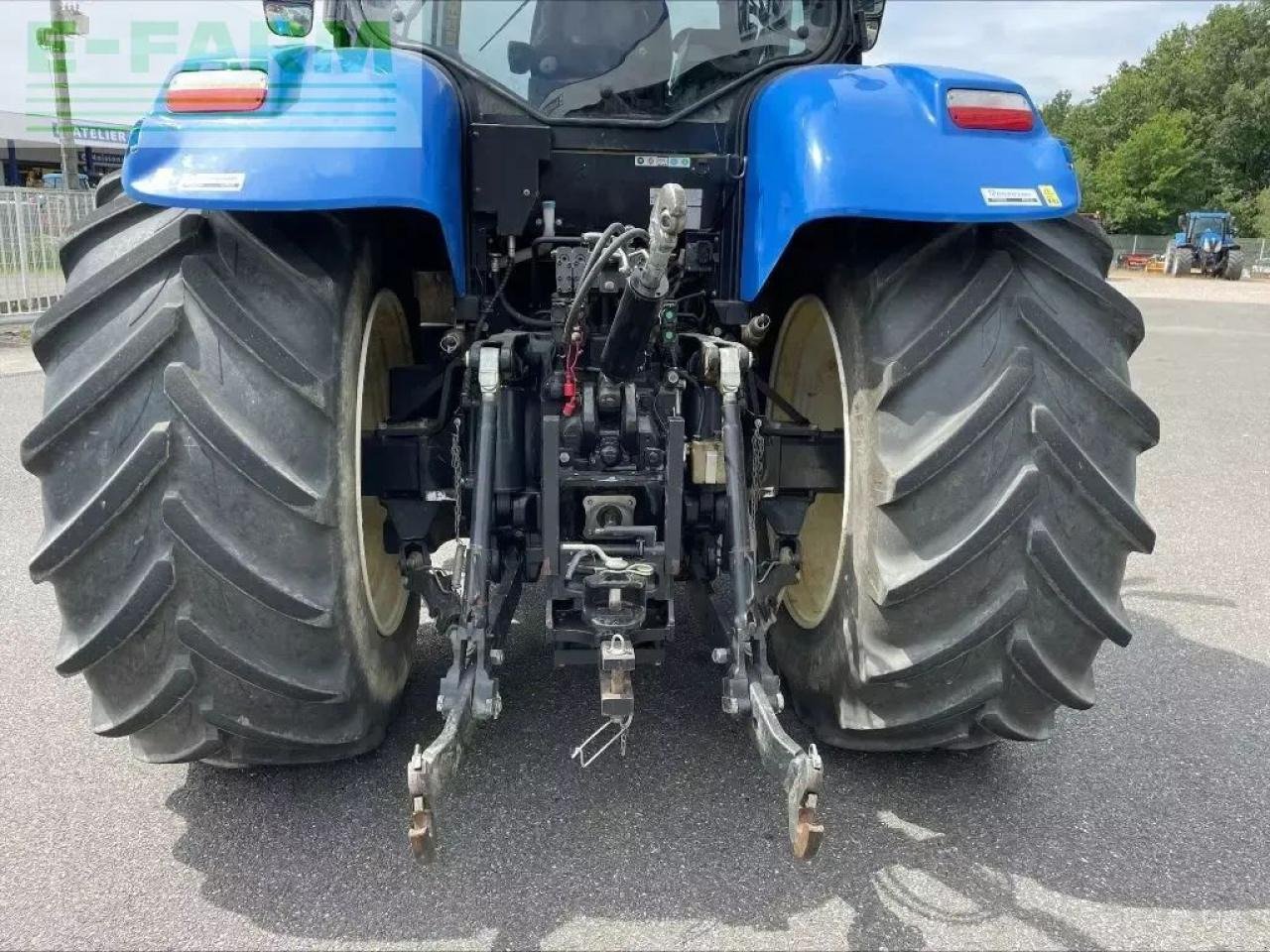 Tractor New Holland t 7.235: foto 7