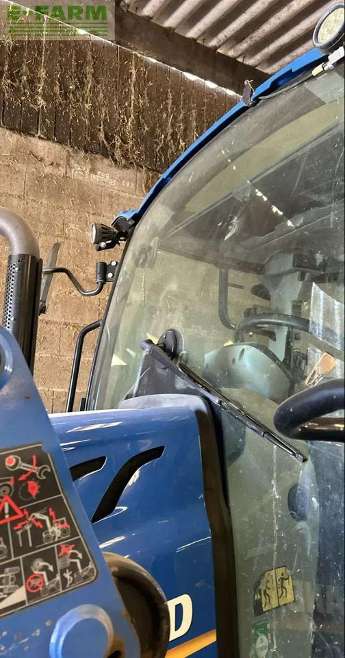 Tractor New Holland t5.100 ec: foto 9 Tractor New Holland t5.100 ec: foto 9