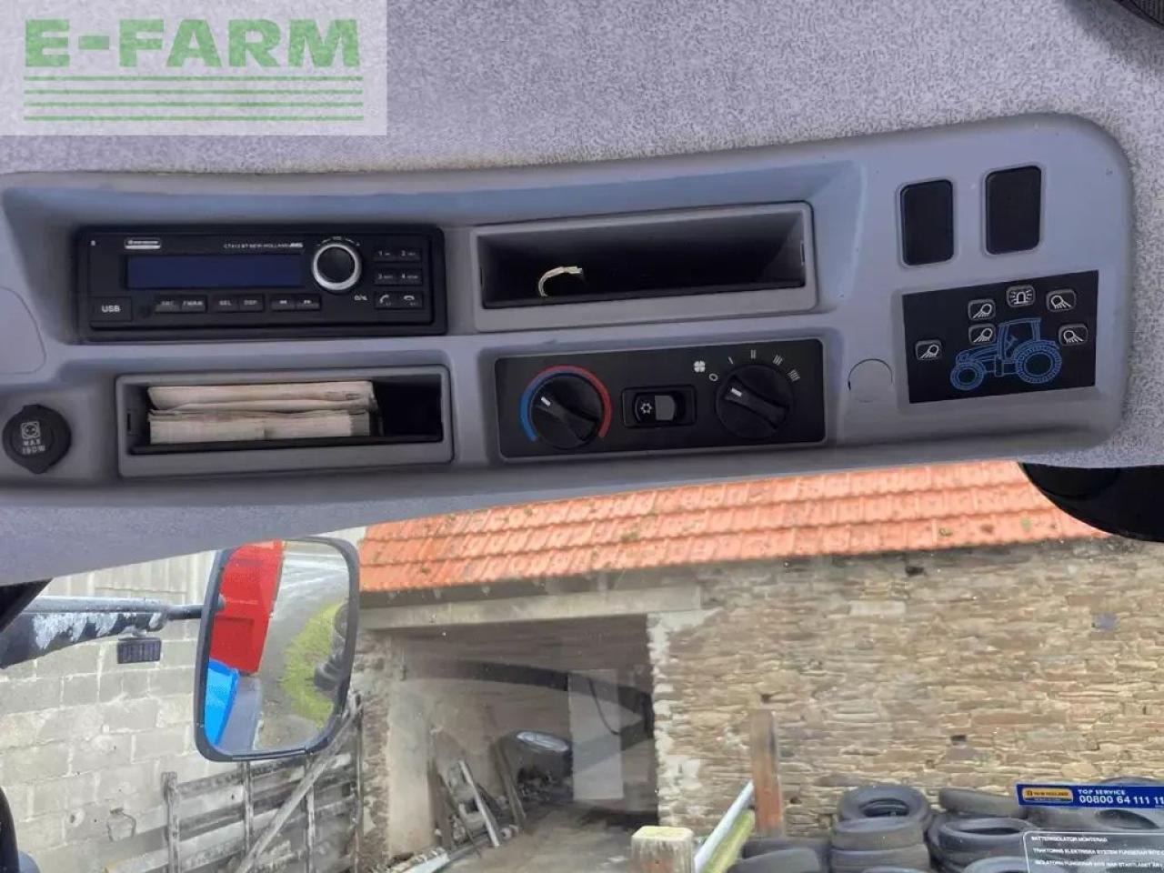 New Holland t6.155 electro command - Tractor: foto 2 New Holland t6.155 electro command - Tractor: foto 2