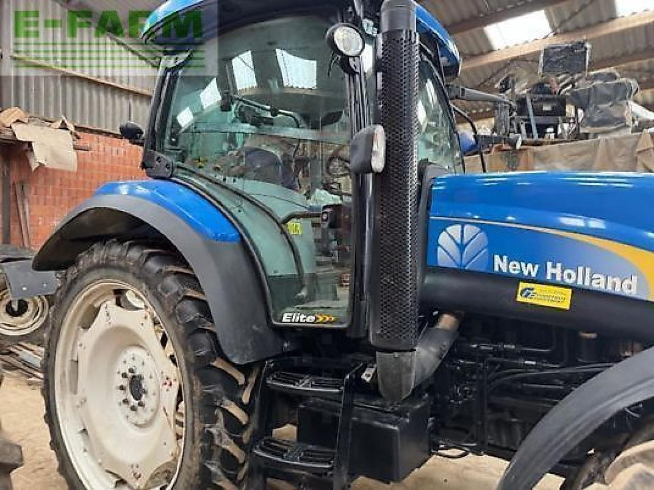 New Holland t6030 - Tractor: foto 3 New Holland t6030 - Tractor: foto 3