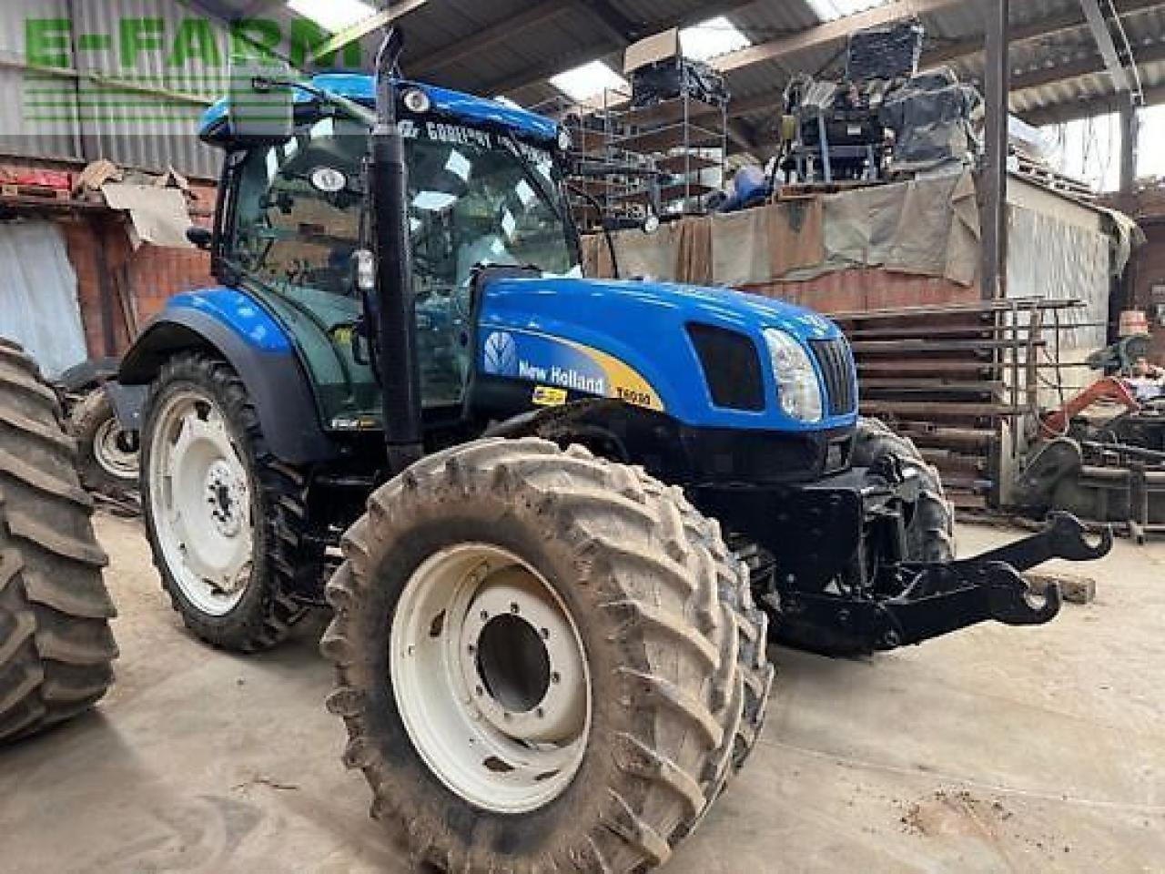 New Holland t6030 - Tractor: foto 2 New Holland t6030 - Tractor: foto 2