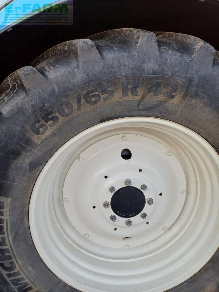 Tractor New Holland t6090 range & power command: foto 10 Tractor New Holland t6090 range & power command: foto 10