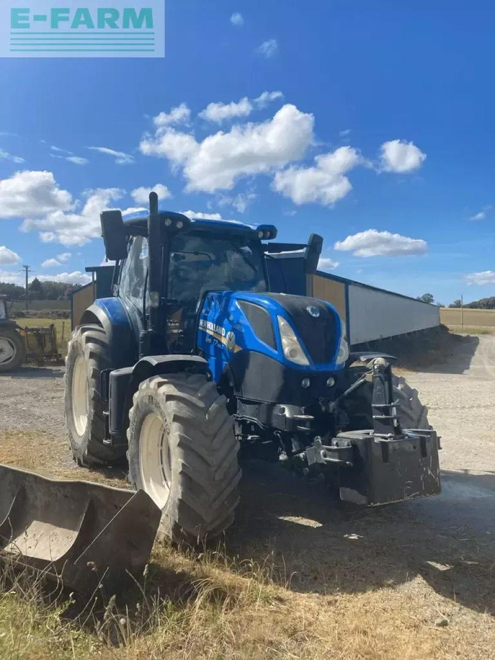 New Holland t7.165s range command t4b S - Tractor: foto 3 New Holland t7.165s range command t4b S - Tractor: foto 3