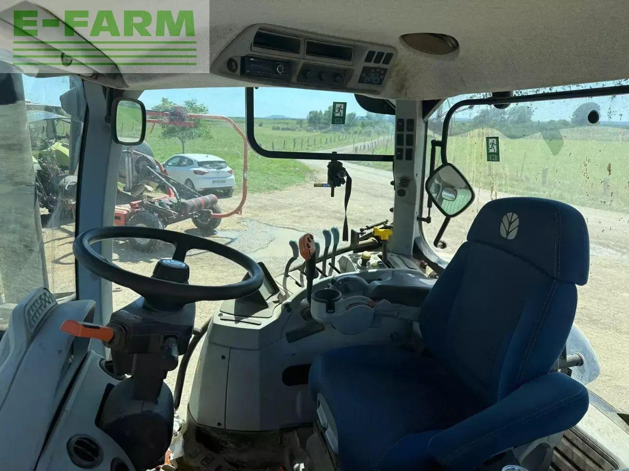 New Holland t7.195 s S - Tractor: foto 4 New Holland t7.195 s S - Tractor: foto 4