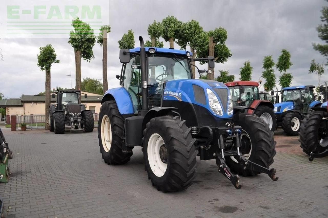 New Holland t7.200 rangecommand / price with tax / - Tractor: foto 2 New Holland t7.200 rangecommand / price with tax / - Tractor: foto 2