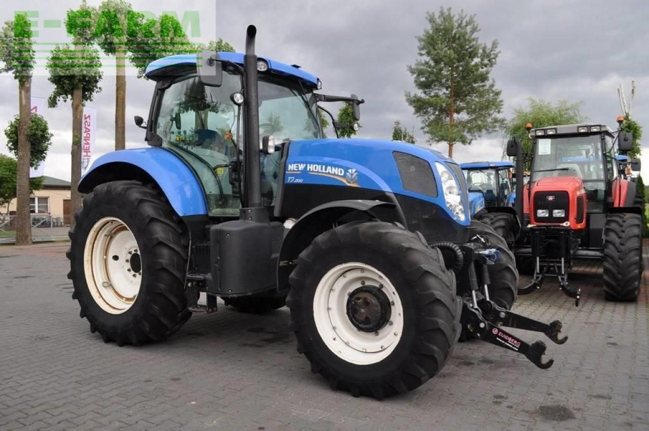 New Holland t7.200 rangecommand / price with tax / - Tractor: foto 3 New Holland t7.200 rangecommand / price with tax / - Tractor: foto 3