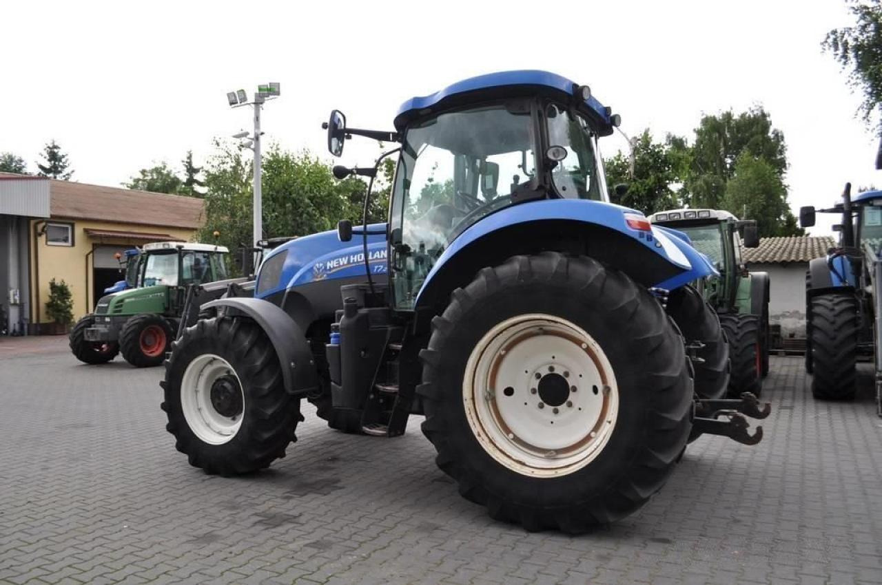 New Holland t7.200 rangecommand / price with tax / - Tractor: foto 5 New Holland t7.200 rangecommand / price with tax / - Tractor: foto 5