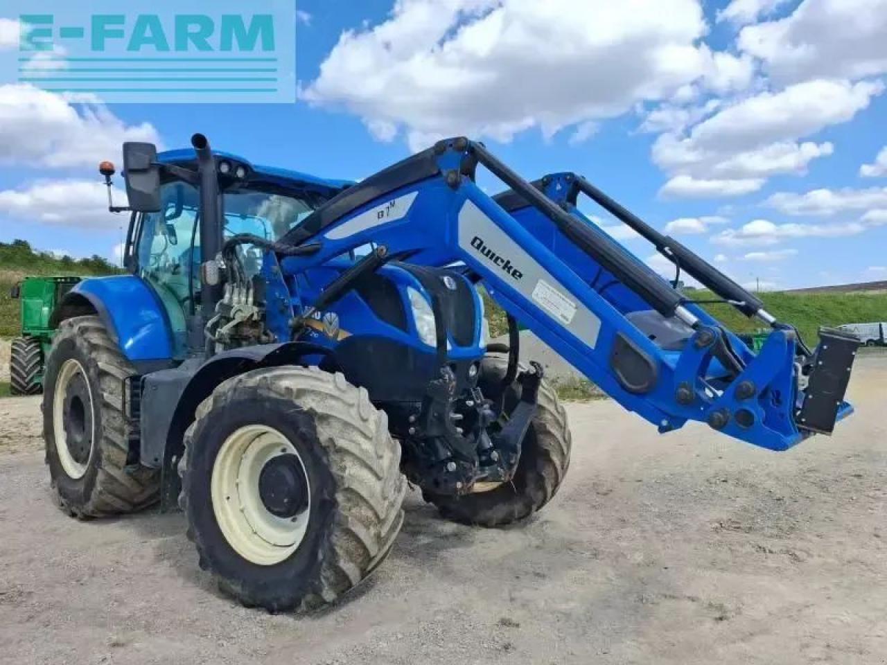 New Holland t7.210 - Tractor: foto 1 New Holland t7.210 - Tractor: foto 1