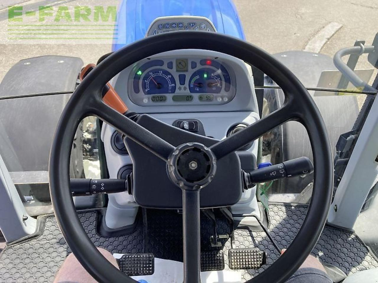 Tractor New Holland t7 210 autocommand: foto 13