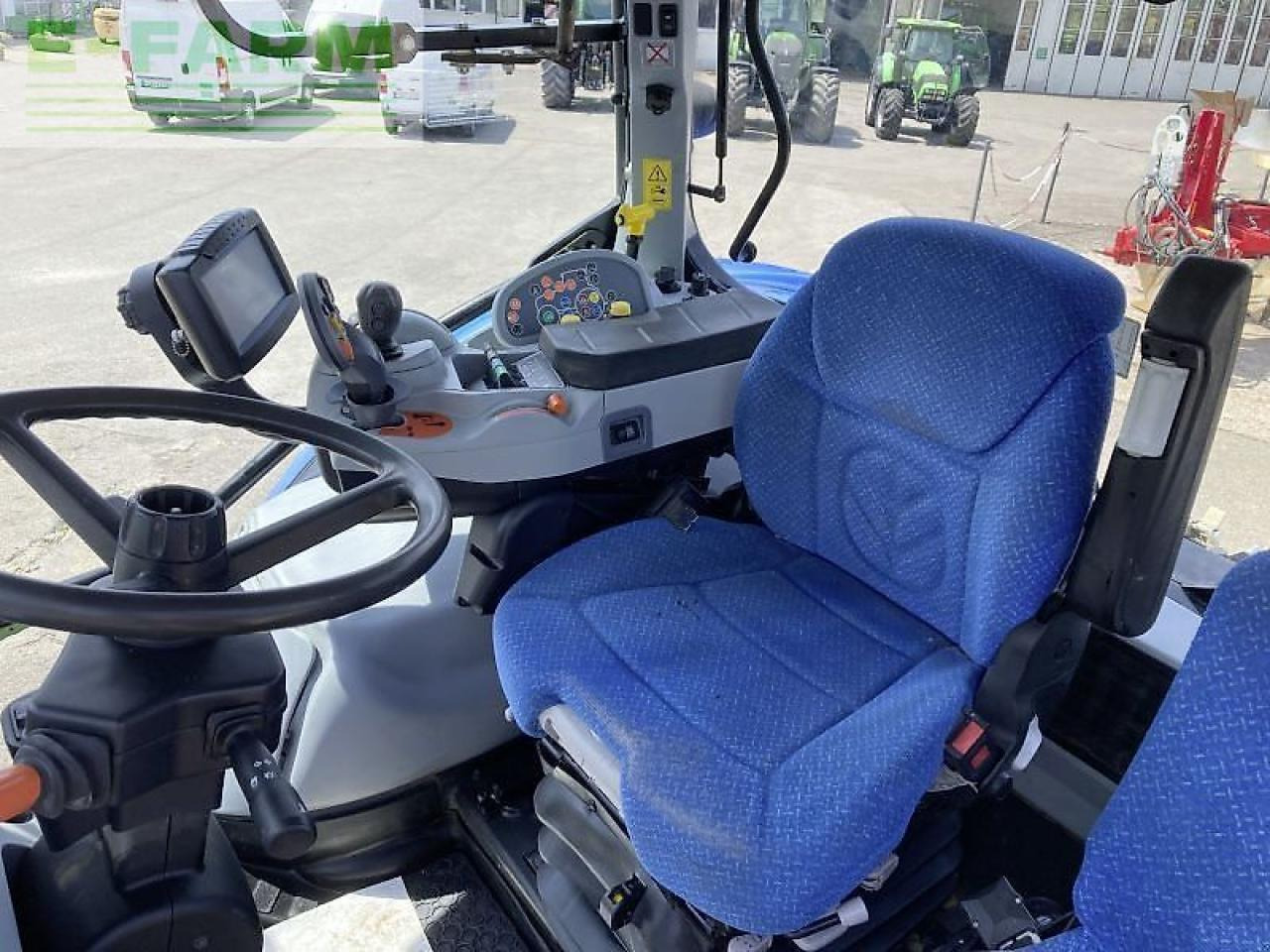 Tractor New Holland t7 210 autocommand: foto 12