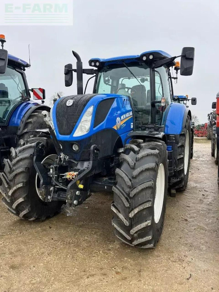 New Holland t7.210 classic - Tractor: foto 2 New Holland t7.210 classic - Tractor: foto 2