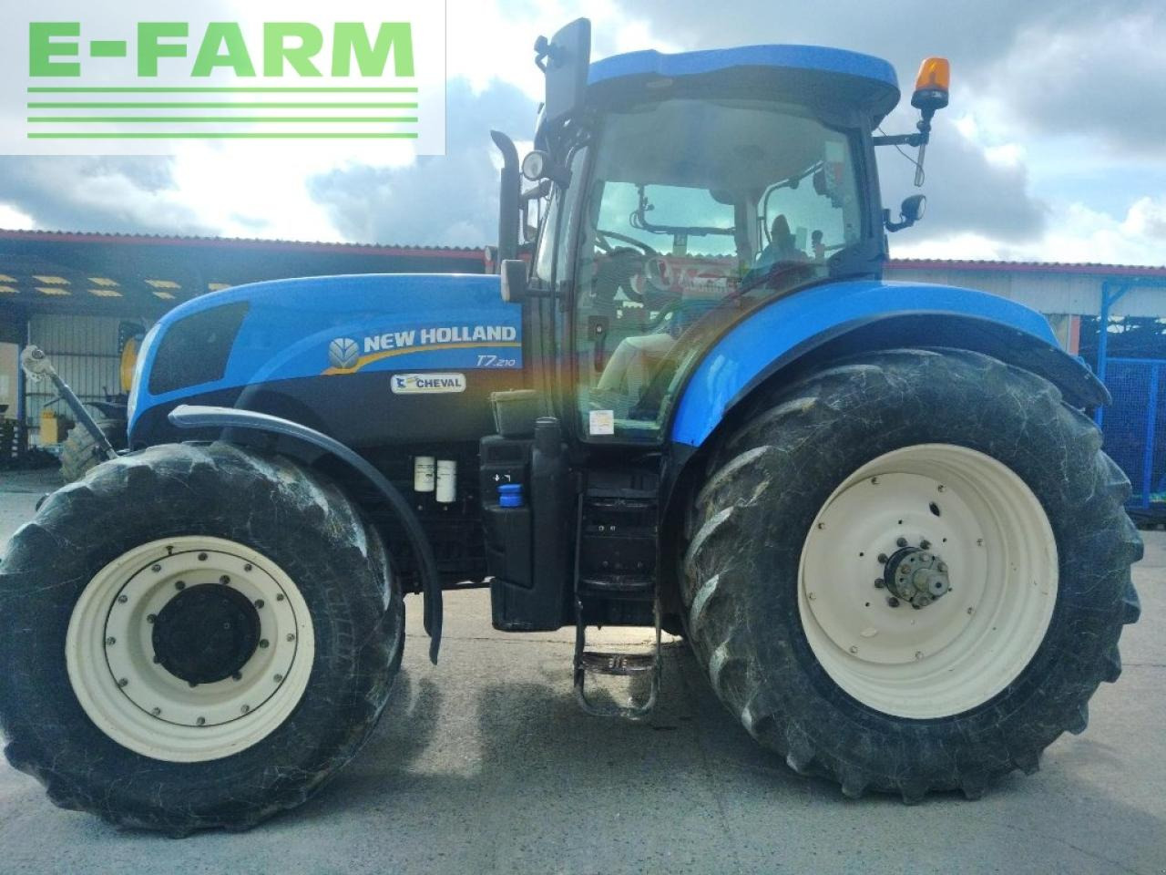 New Holland t7. 210 sw pc t4 - Tractor: foto 3 New Holland t7. 210 sw pc t4 - Tractor: foto 3