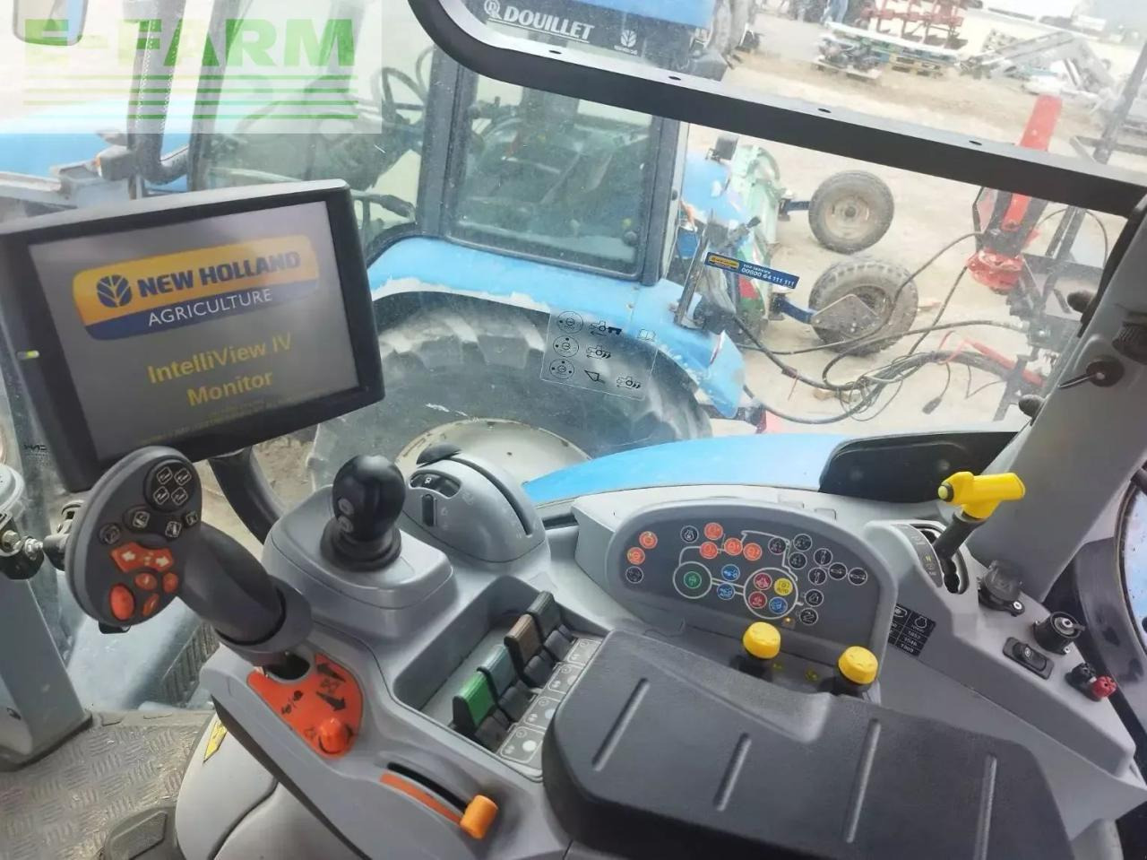 New Holland t7.210acswii - Tractor: foto 3 New Holland t7.210acswii - Tractor: foto 3