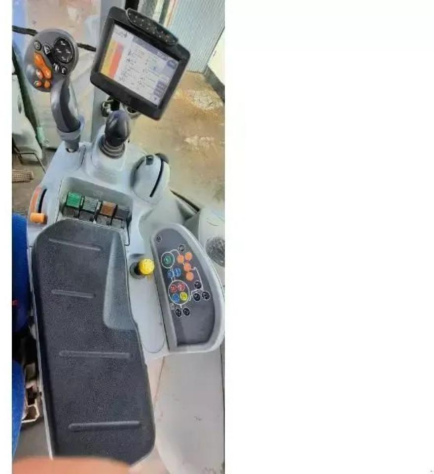 New Holland t7-210pc-sw - Tractor: foto 5 New Holland t7-210pc-sw - Tractor: foto 5