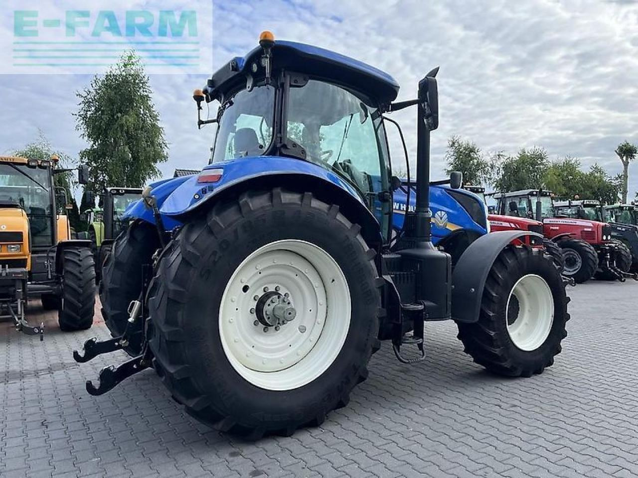 New Holland t7.230 power command - Tractor: foto 5 New Holland t7.230 power command - Tractor: foto 5