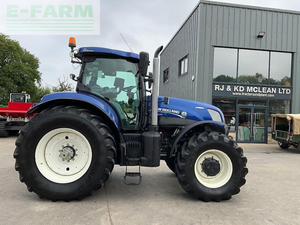 New Holland t7.270 blue power tractor (st23715) - Tractor: foto 1 New Holland t7.270 blue power tractor (st23715) - Tractor: foto 1