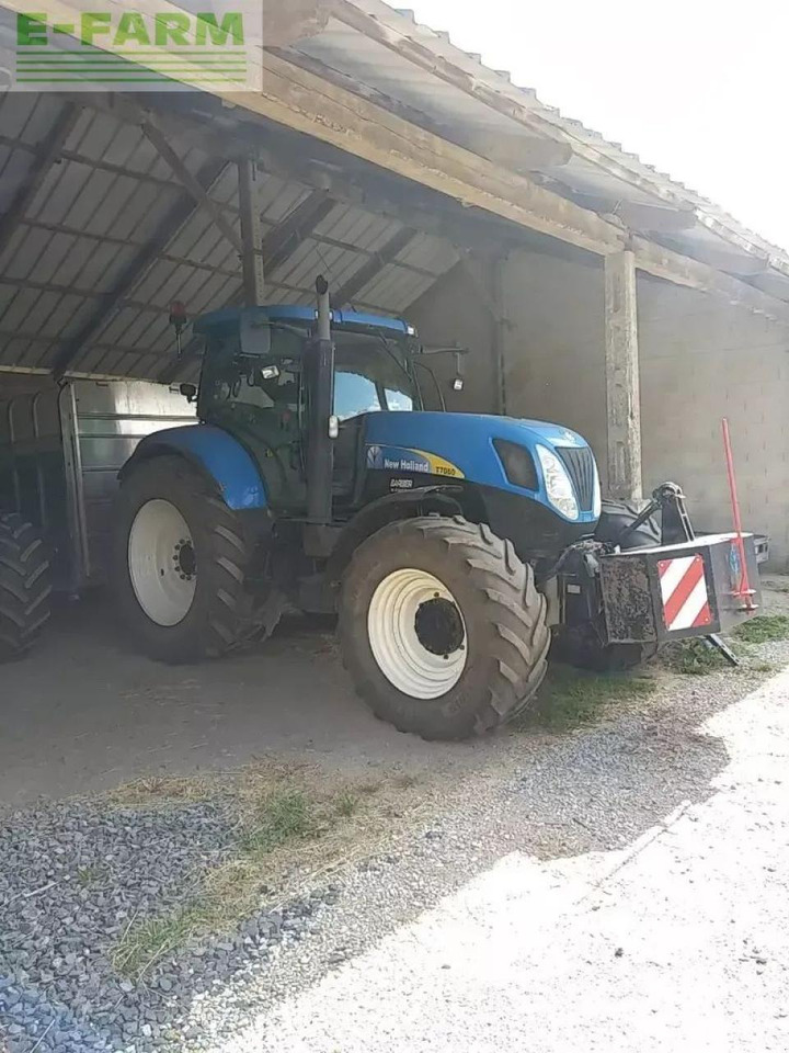 New Holland t7060 - Tractor: foto 1 New Holland t7060 - Tractor: foto 1