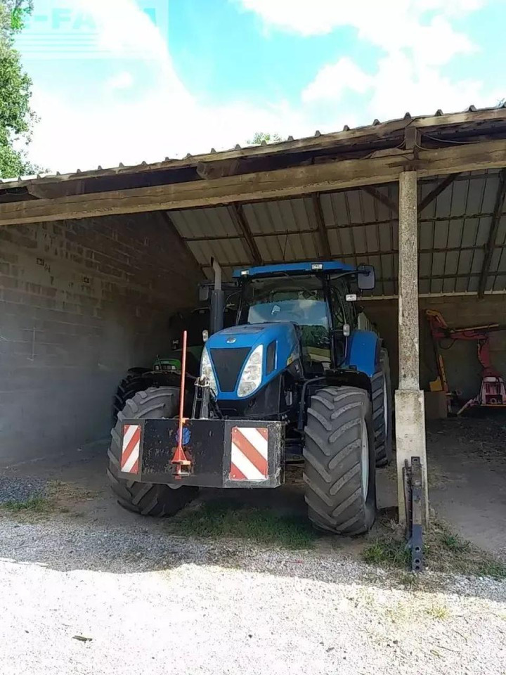 New Holland t7060 - Tractor: foto 3 New Holland t7060 - Tractor: foto 3