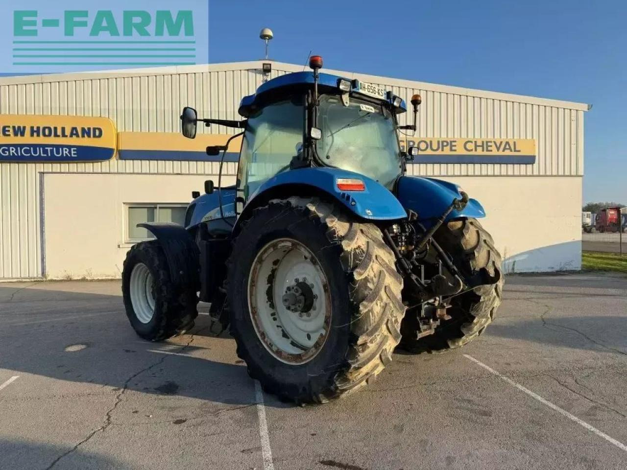 New Holland t7070 6.7l - Tractor: foto 4 New Holland t7070 6.7l - Tractor: foto 4