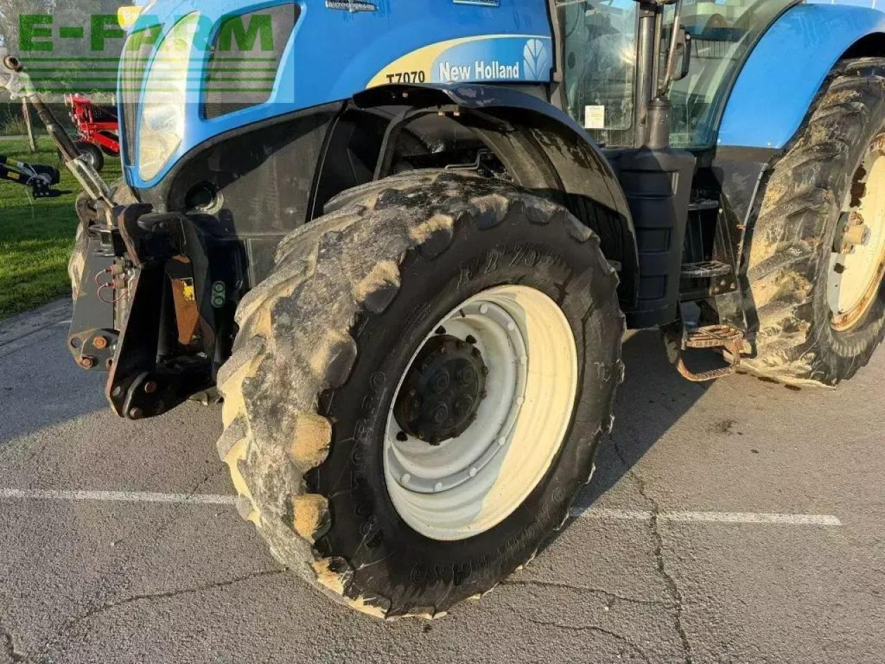 New Holland t7070 6.7l - Tractor: foto 5 New Holland t7070 6.7l - Tractor: foto 5