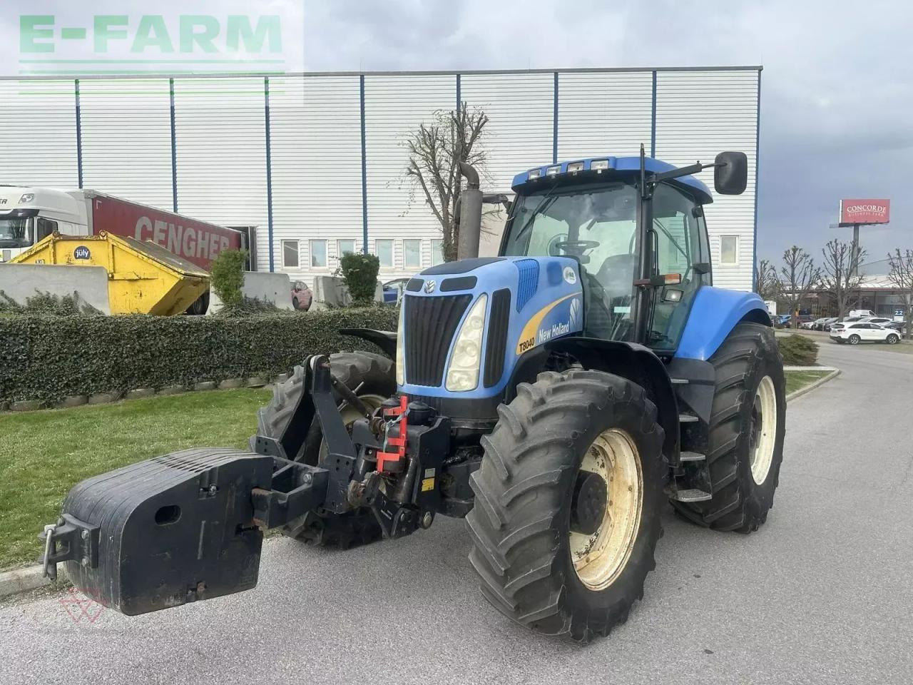 New Holland t8040 - Tractor: foto 1 New Holland t8040 - Tractor: foto 1
