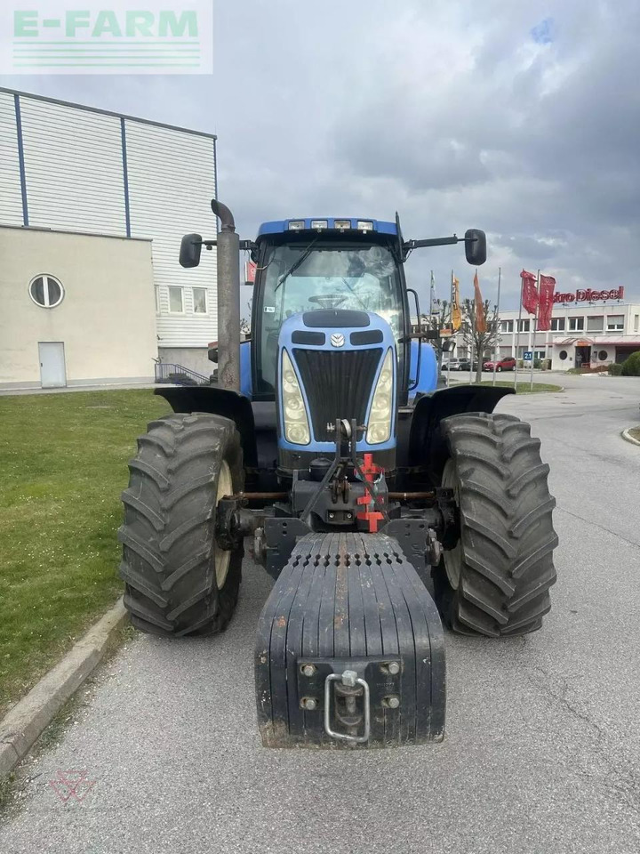 New Holland t8040 - Tractor: foto 2 New Holland t8040 - Tractor: foto 2
