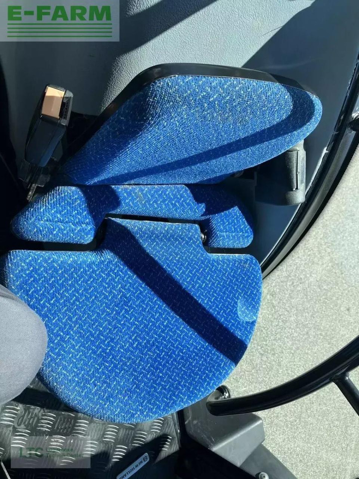 Tractor New Holland td5.85: foto 30