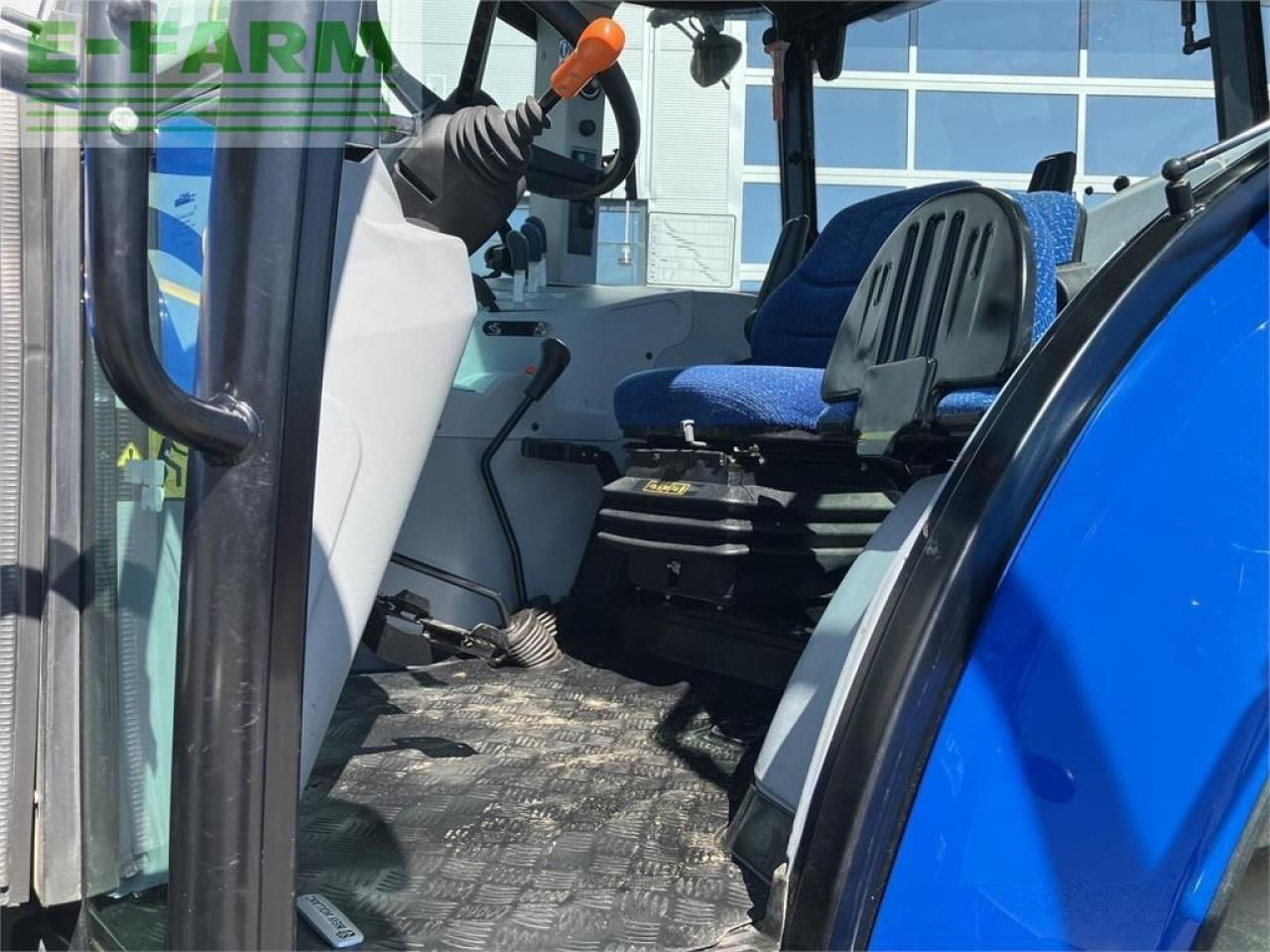 New Holland td5.85 - Tractor: foto 5 New Holland td5.85 - Tractor: foto 5