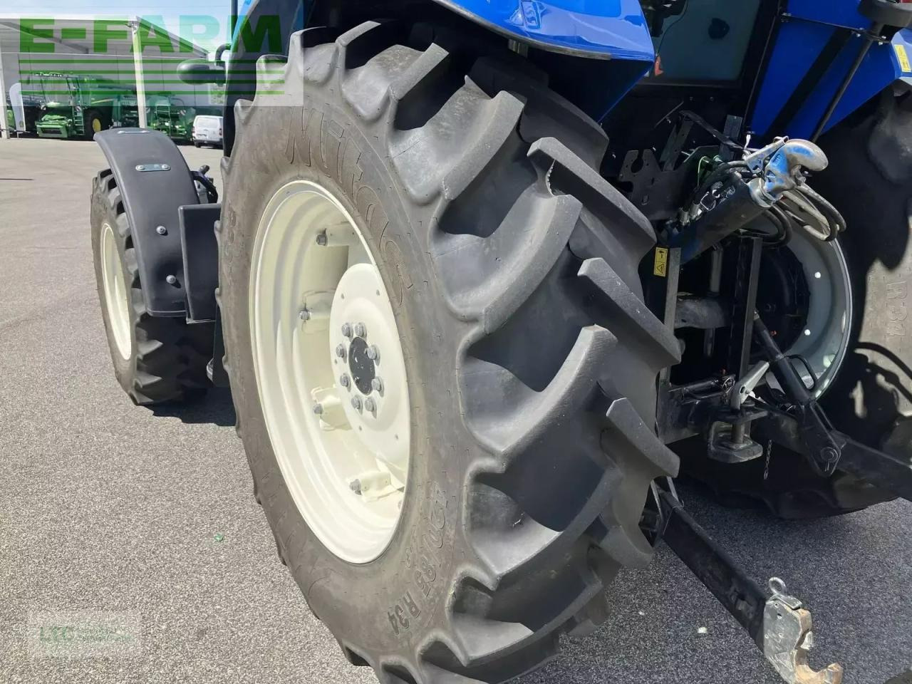 Tractor New Holland td5.85: foto 16