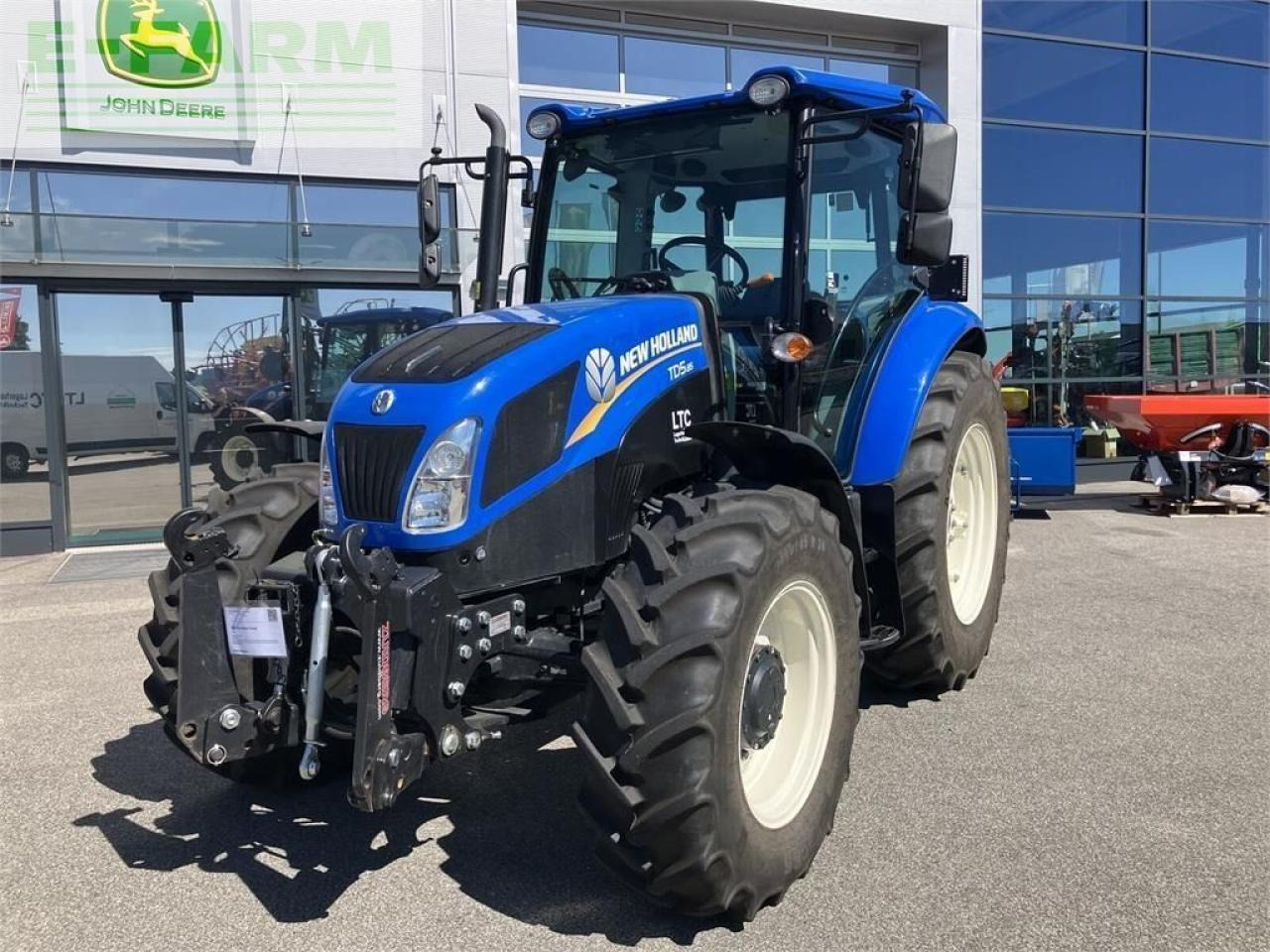 New Holland td5.85 - Tractor: foto 1 New Holland td5.85 - Tractor: foto 1