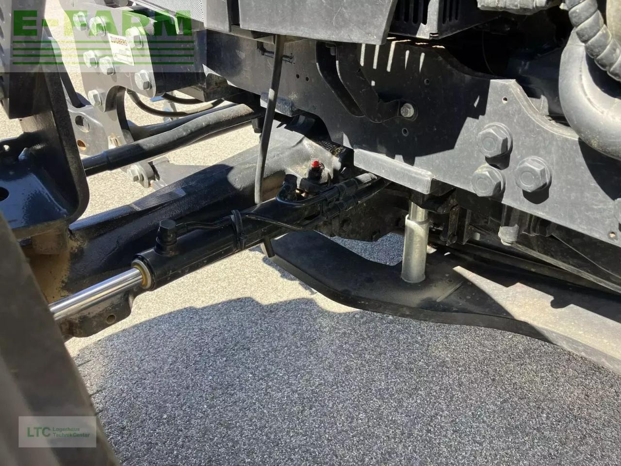 Tractor New Holland td5.85: foto 11