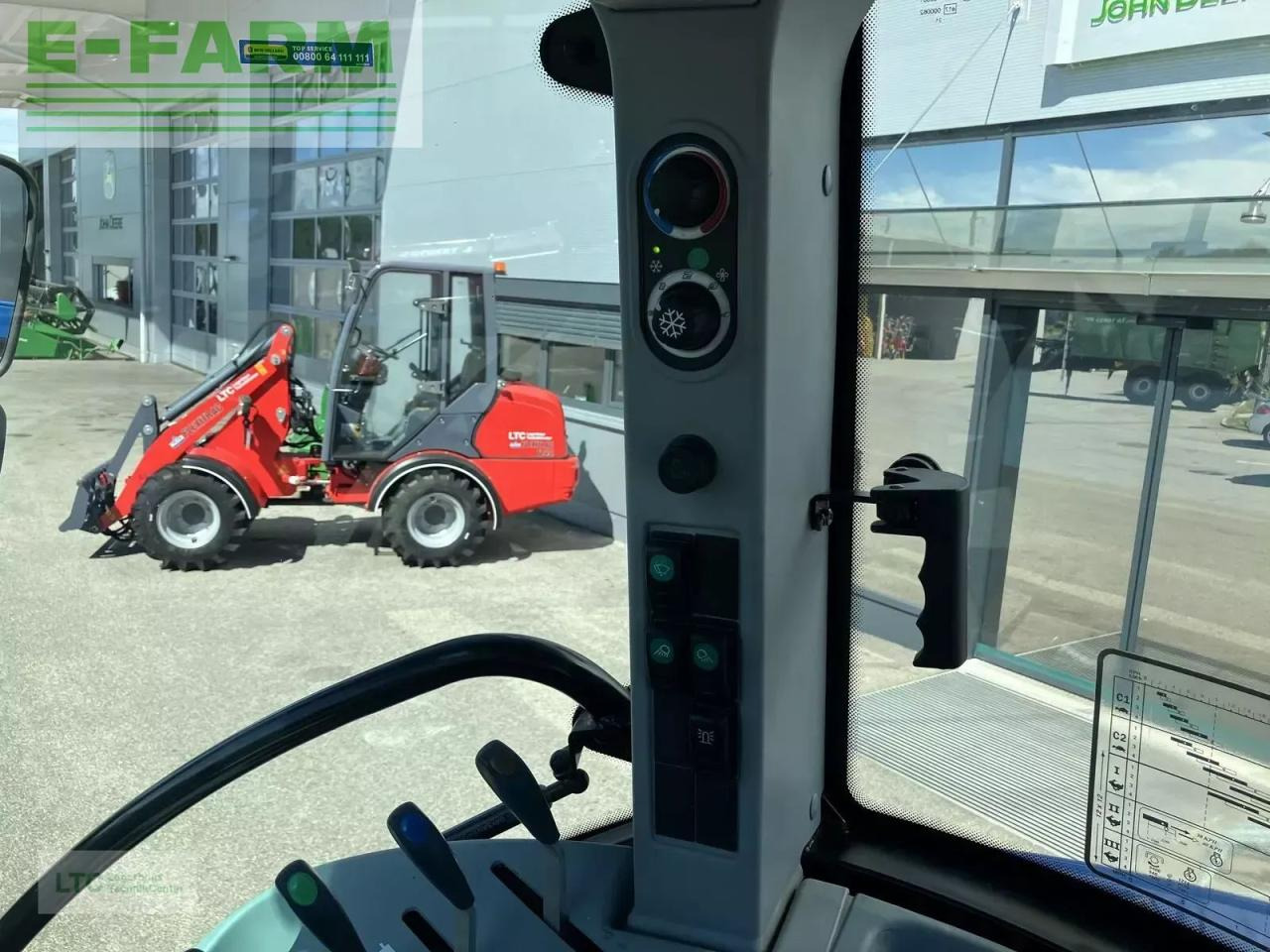 Tractor New Holland td5.85: foto 25