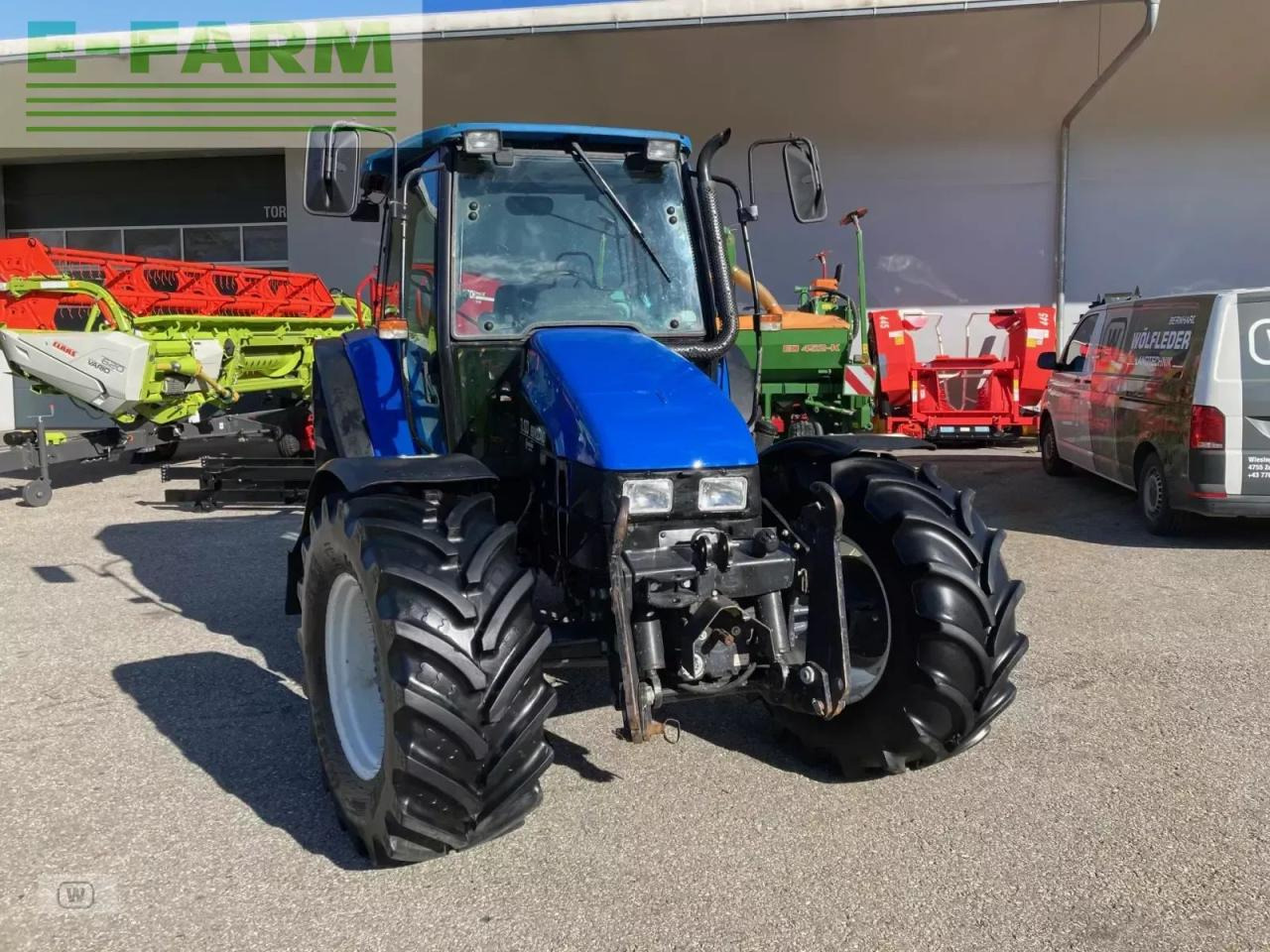 New Holland tl 100 - Tractor: foto 3 New Holland tl 100 - Tractor: foto 3