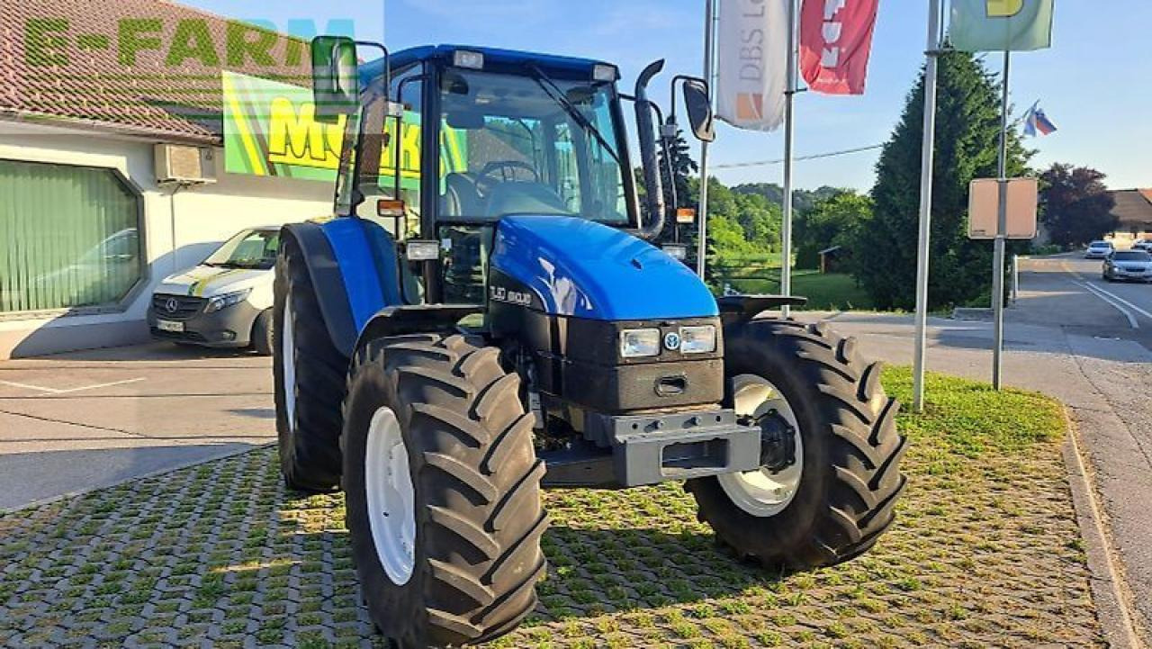 New Holland tl 80 - Tractor: foto 1 New Holland tl 80 - Tractor: foto 1