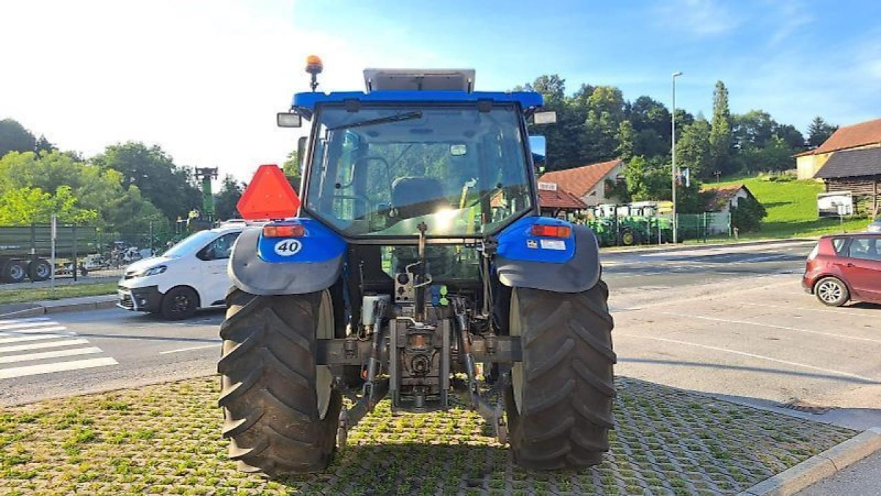 New Holland tl 80 - Tractor: foto 5 New Holland tl 80 - Tractor: foto 5
