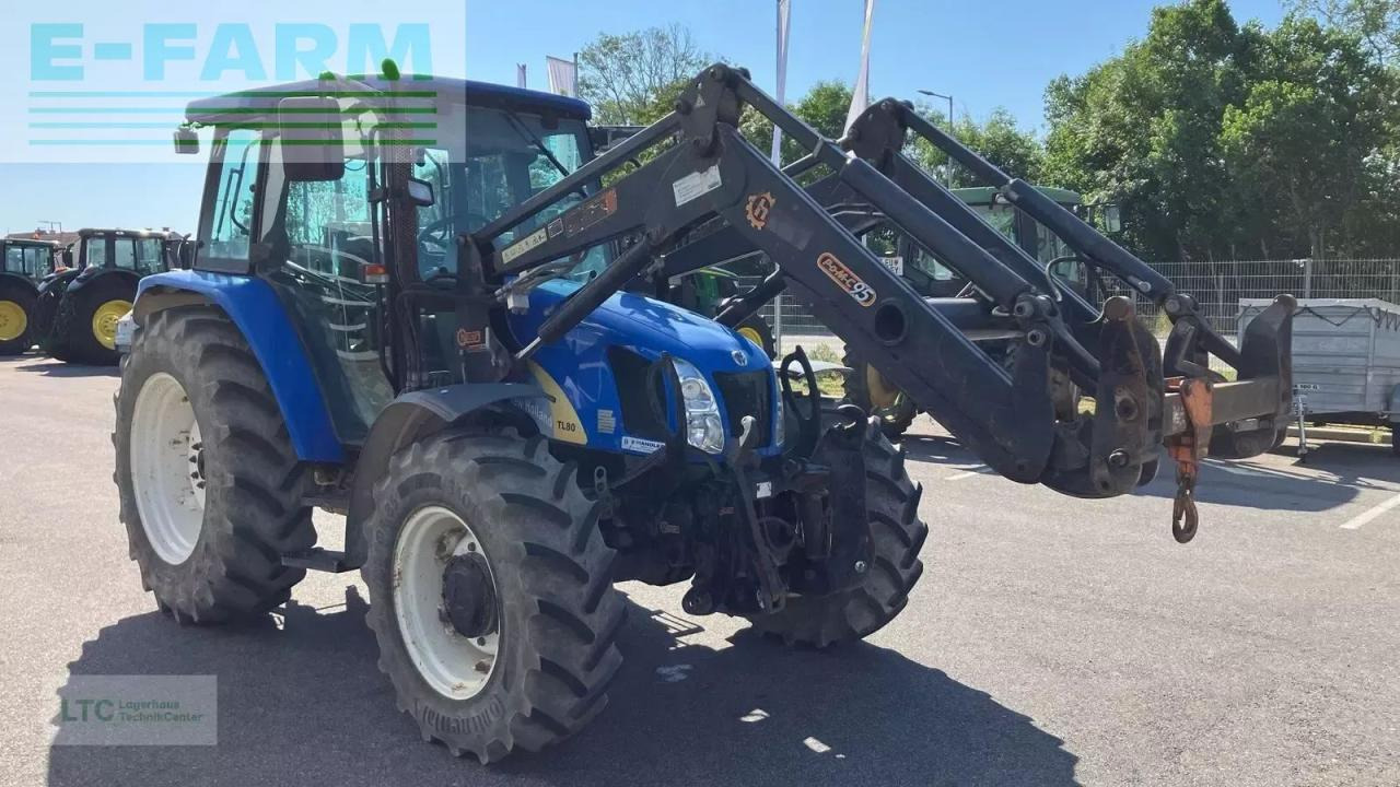 New Holland tl 80 a A - Tractor: foto 2 New Holland tl 80 a A - Tractor: foto 2