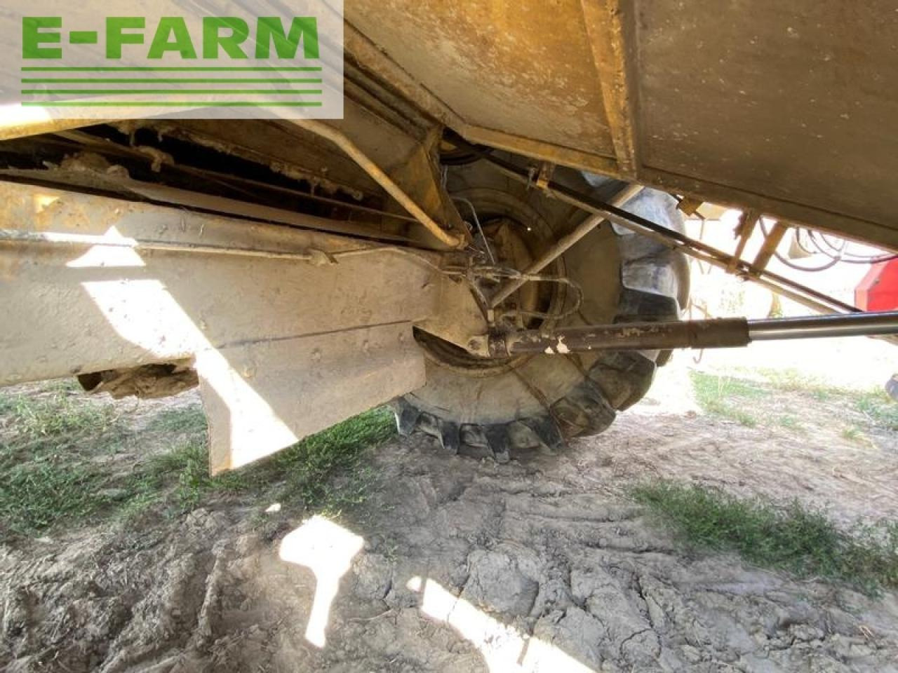 Cosechadora de granos New Holland tx68: foto 6