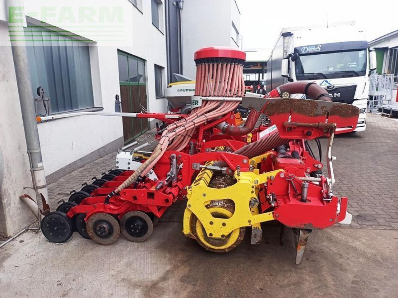 Pöttinger 4 m säkombination pneumatisch klappbar - Combinado de siembra: foto 4 Pöttinger 4 m säkombination pneumatisch klappbar - Combinado de siembra: foto 4