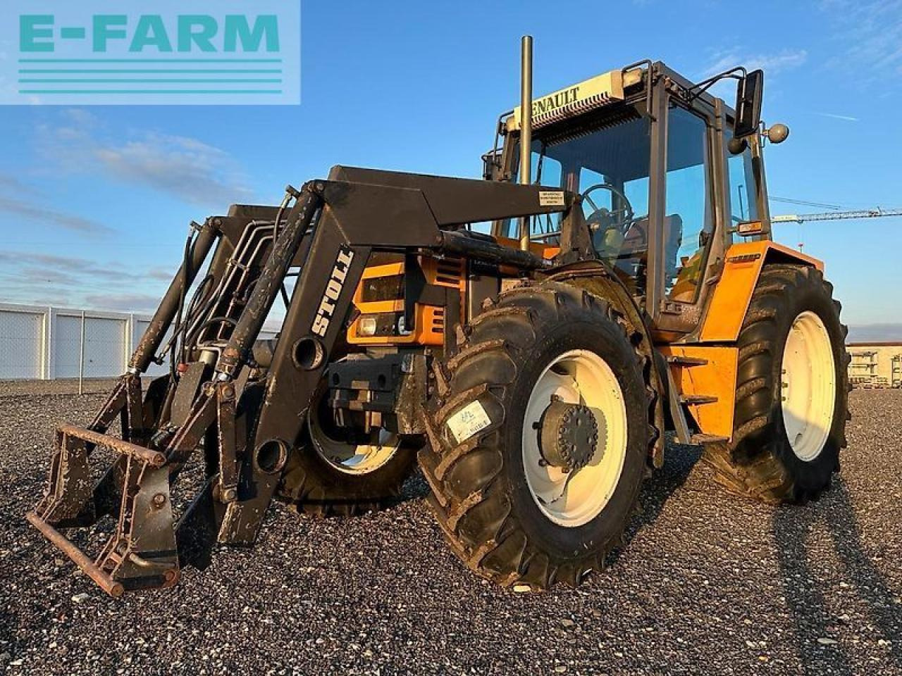 Renault 103.14 (r 7822-a-s) - Tractor: foto 2 Renault 103.14 (r 7822-a-s) - Tractor: foto 2