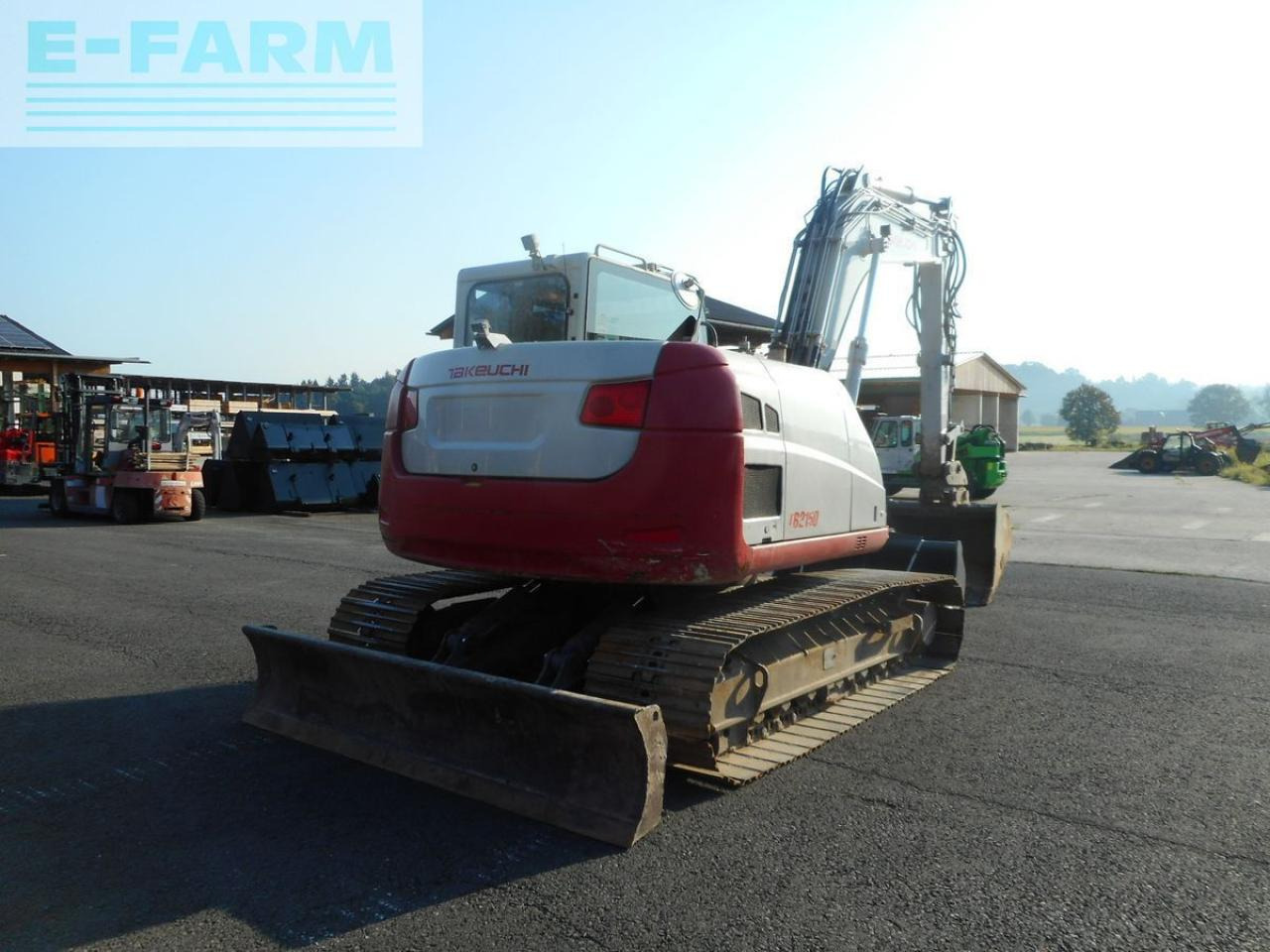 Takeuchi tb 2150 ( 15.095kg ) mit schwenkarm - Excavadora de cadenas: foto 3 Takeuchi tb 2150 ( 15.095kg ) mit schwenkarm - Excavadora de cadenas: foto 3