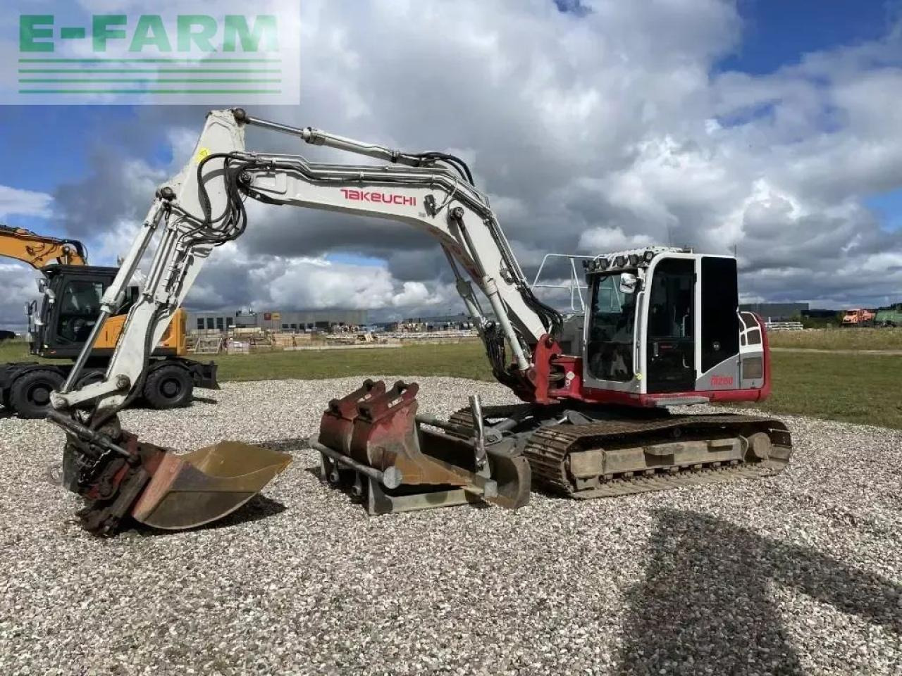 Takeuchi tb 2150 - Excavadora de cadenas: foto 1 Takeuchi tb 2150 - Excavadora de cadenas: foto 1