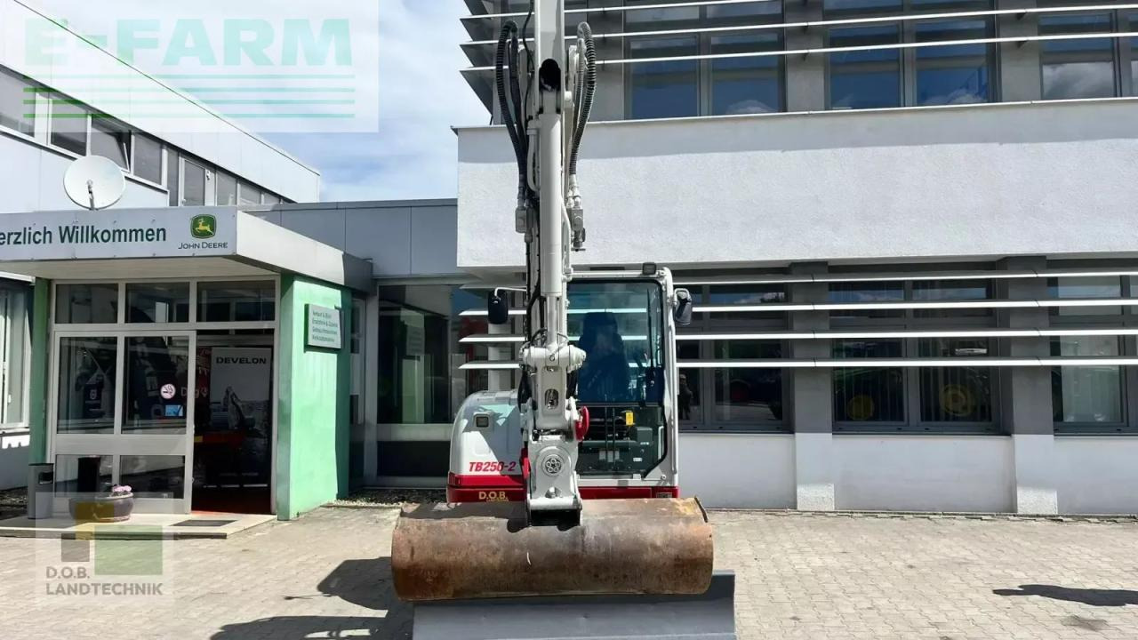 Takeuchi tb 250 - Miniexcavadora: foto 2 Takeuchi tb 250 - Miniexcavadora: foto 2