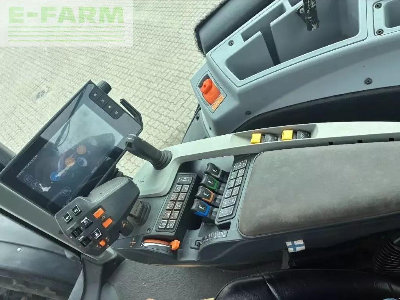Valtra 254 versus - Tractor: foto 3 Valtra 254 versus - Tractor: foto 3
